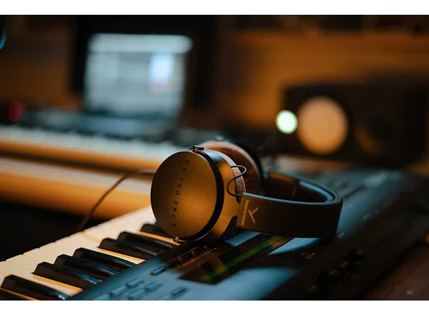 Beyerdynamic DT 700 PRO X Over-ear hodetelefon - Lukket 