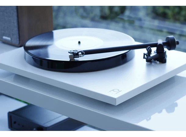 Rega Planar 1 Plus Carbon platespiller