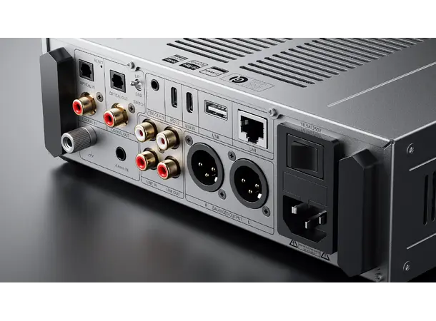 FiiO K17 - Sølv Hodetelefonforsterker - streamer - DAC 