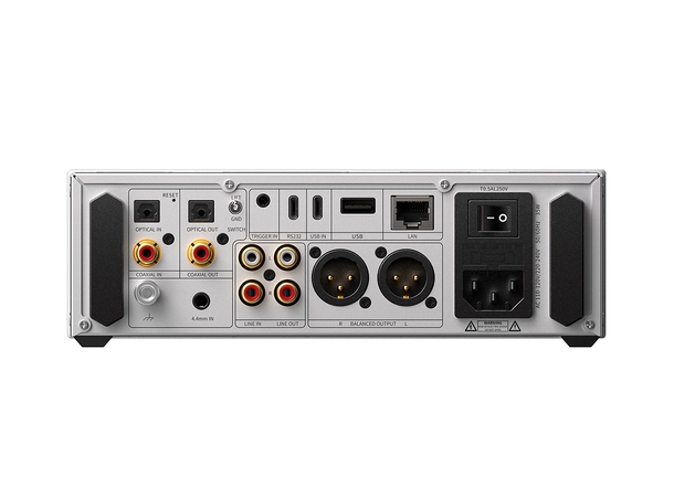 FiiO K17 - Sølv Hodetelefonforsterker med DAC 