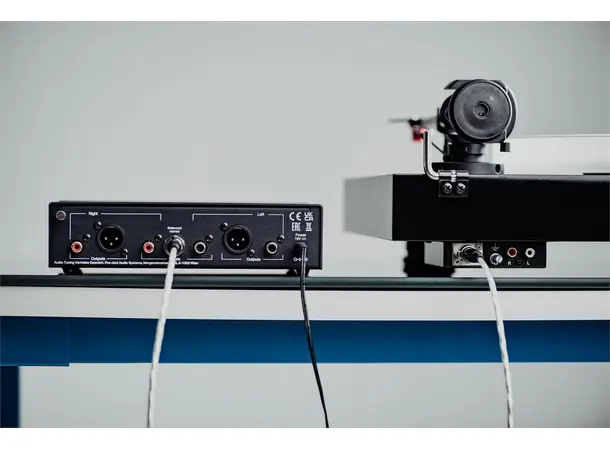 Pro-Ject X2 B - Valnøtt Platespiller med balansert utgang 