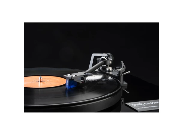 Dual CS 618Q - Sort Platespiller med innebygget RIAA-trinn 