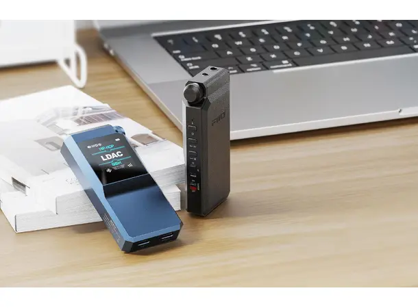 FiiO BTR17 - Sort Hodetelefonforsterker med DAC og BT 
