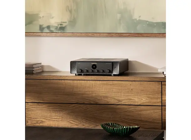 Marantz Model 60n - Sort Stereoforsterker med streamer og HDMI 