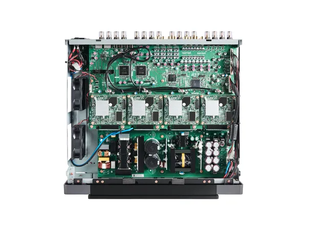 Marantz Model M4 Effektforsterker og streamer - 4 kanaler 