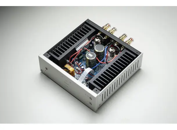 Pro-Ject Amp Box RS2 - Sølv High-end effekforsterker 