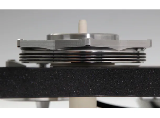 Rega Naia m/Aphelion 2 High-end platespiller 