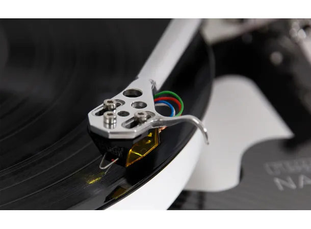 Rega Naia m/Aphelion 2 High-end platespiller 