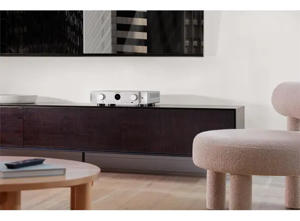 Marantz Cinema 70s - Sølvgull Hjemmekinoreceiver - Slimline 