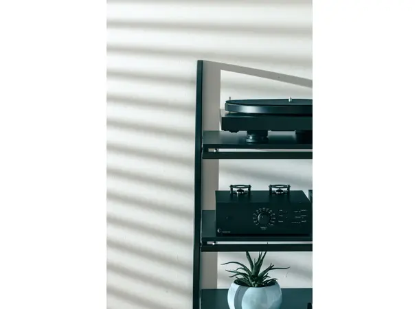 Pro-Ject WMI Rack 5/4 - Sort Vegghylle for stereokomponenter 