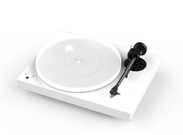 Pro-Ject X1 B - Hvit høyglans Platespiller med balansert utgang 