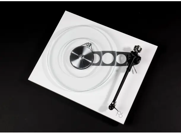 Rega Planar 6 uten pickup - Sort