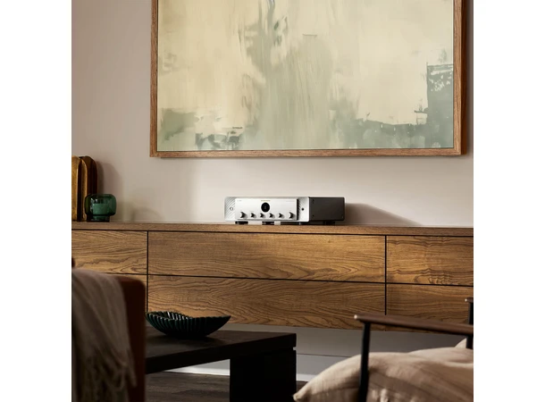 Marantz Model 60n - Sølv Stereoforsterker med streamer og HDMI 