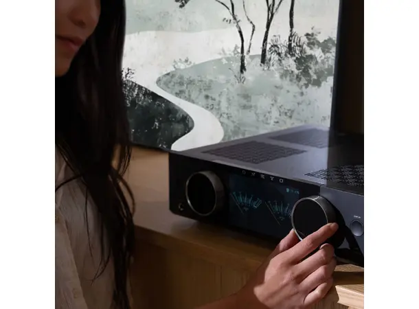 Onkyo Muse Y-40 - Sort Integrert strømmeforsterker med HDMI 