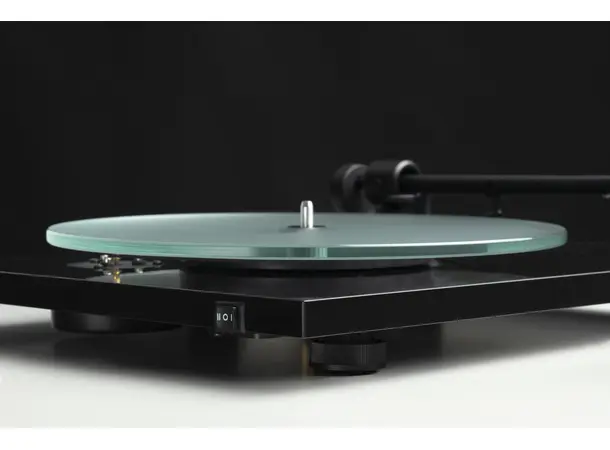 Pro-Ject T1 EVO - Sort piano Platespiller 