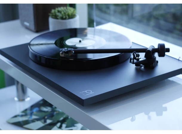 Rega Planar 1 Plus Carbon platespiller