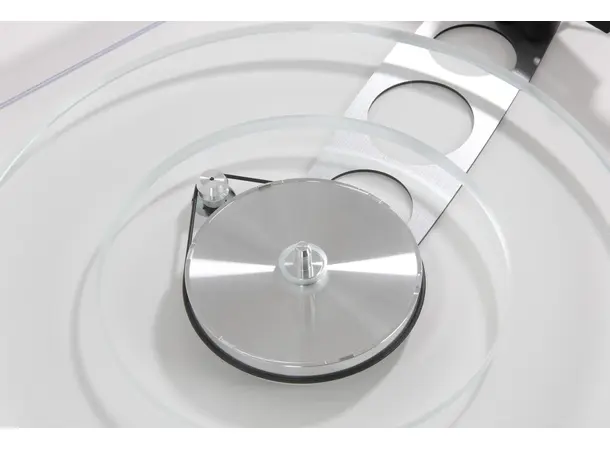 Rega Planar 6 m/Nd7 pickup Platespiller - Hvit 