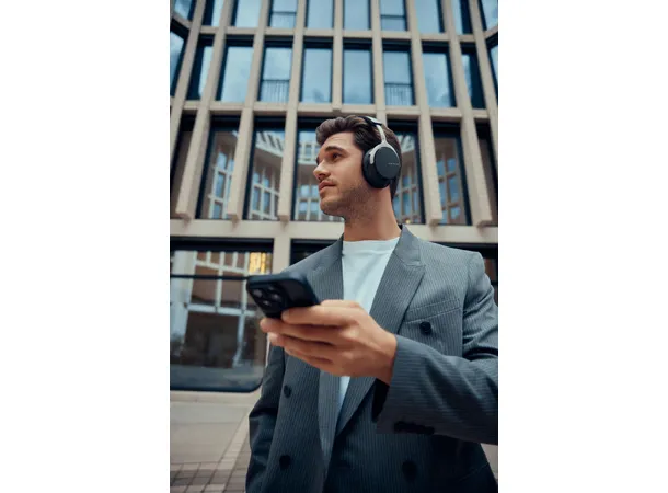 Beyerdynamic Aventho 200 - Sort Trådløs over-ear hodetelefon med ANC 