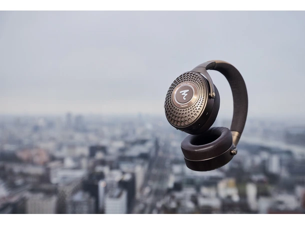Focal Bathys MG - Chestnut Trådløs over-ear hodetelefon med ANC 