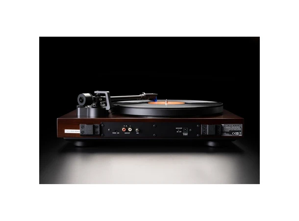 Dual CS 618Q - Valnøtt Platespiller med innebygget RIAA-trinn 