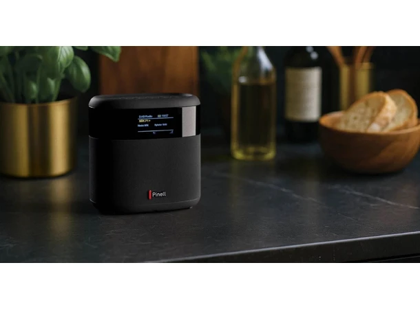 Pinell Compact PLUS - Sort Bærbar DAB+ radio med oppladbart batteri 