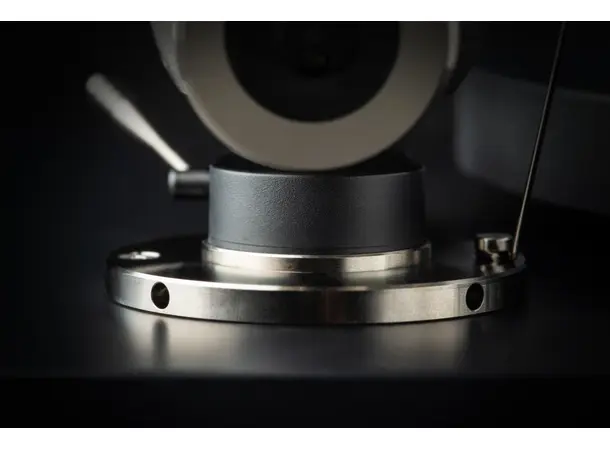 Pro-Ject Debut PRO B - Sort Platespiller med balansert utgang 