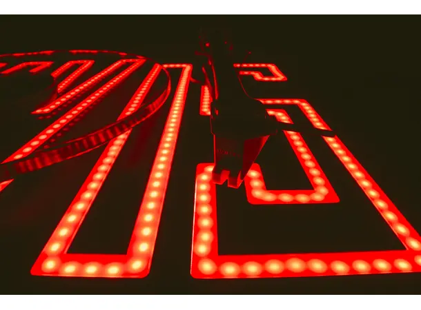 Pro-Ject Elvis Presley Turntable Platespiller med Sumiko Rainier pickup 