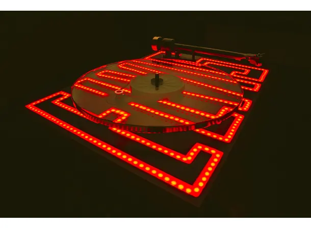 Pro-Ject Elvis Presley Turntable Platespiller med Sumiko Rainier pickup 