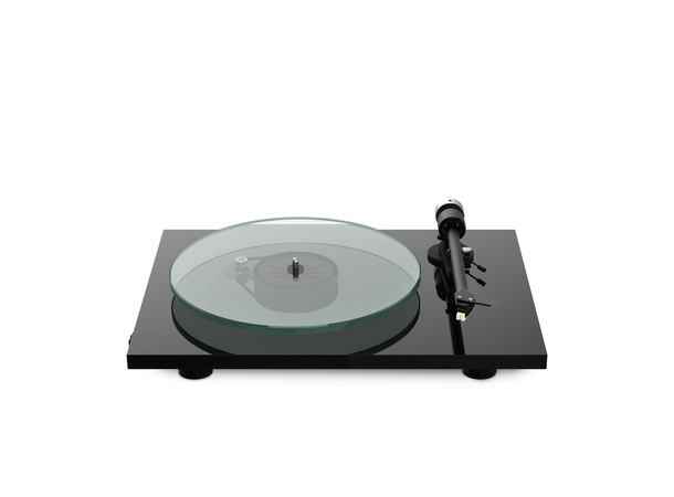 Pro-Ject T2 - Sort piano Platespiller med Sumiko Rainier 