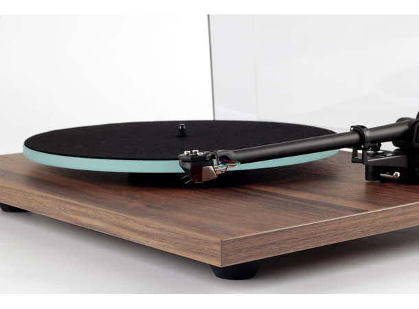 Rega Planar 2 Nd3 Platespiller - Valnøtt 