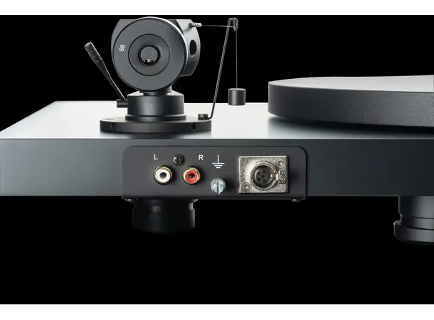 Pro-Ject Debut PRO S Balanced - Sort Platespiller med Pick it S2 C pickup 