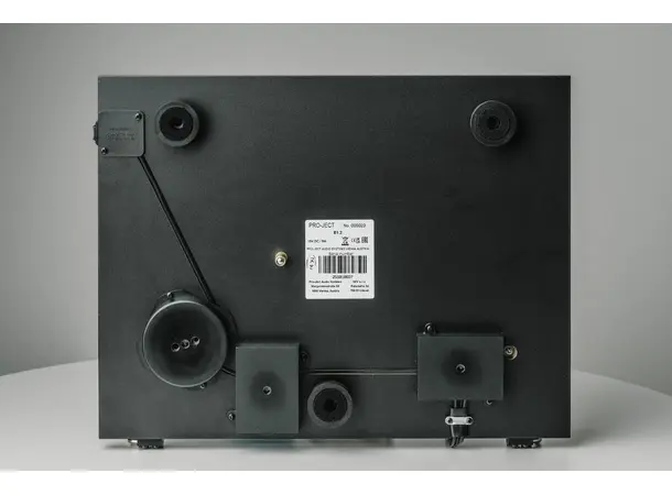 Pro-Ject E1.2 BT - Valnøtt Platespiller med Riaa-trinn og Bluetooth 