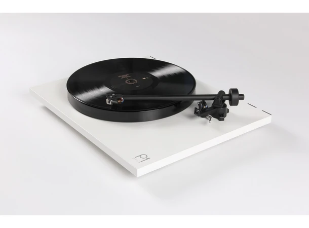 Rega Planar 1 Plus Carbon platespiller