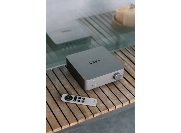 Wiim Vibelink - Grå Effektforsterker 2 x 100 watt 