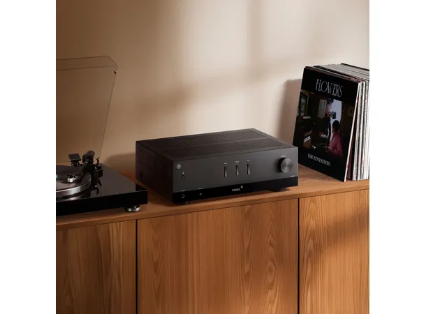 Yamaha R200A - Sort Analog stereoforsterker m/Bluetooth 