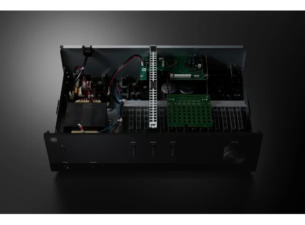 Yamaha R200A - Sølv Analog stereoforsterker m/Bluetooth 