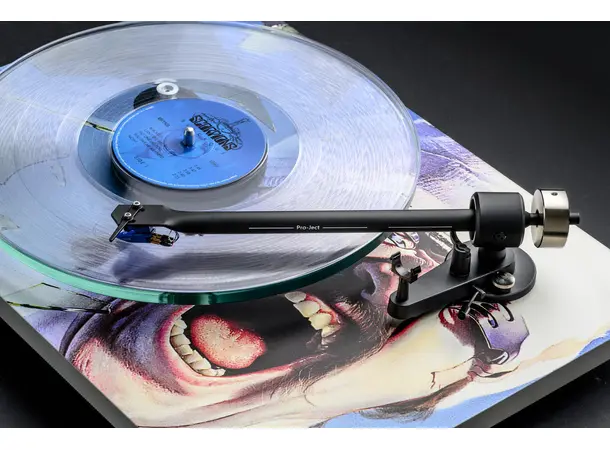 Pro-Ject Scorpions Turntable Platespiller med Pick it 25Ar pickup 