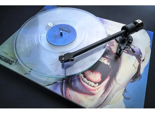 Pro-Ject Scorpions Turntable Platespiller med Pick it 25Ar pickup 