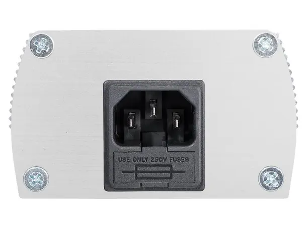 Supra MD06-EU/SP MK3 Strømfilter med overspenningsvern 