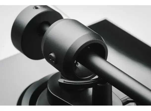 Pro-Ject E1.2 Phono - Sort piano Platespiller med innebygget Riaa-trinn 