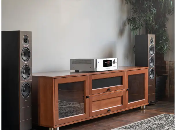 Rotel RAS-5000 - Sølv Strømmeforsterker med HDMI eARC 