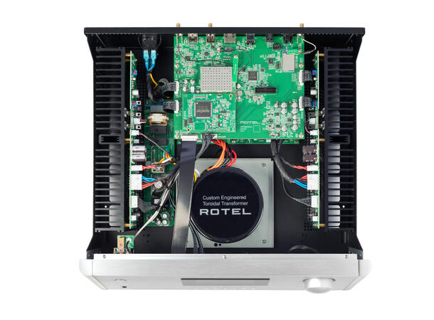 Rotel RAS-5000 - Sølv Strømmeforsterker med HDMI eARC 