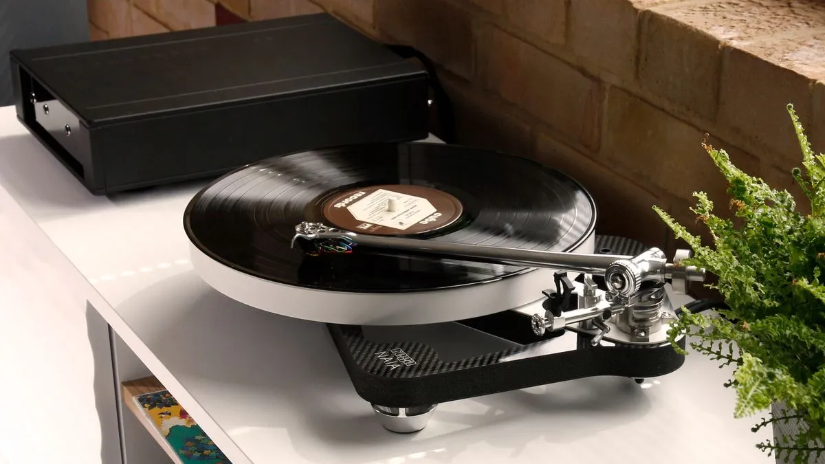 Rega planar 10 platespiller