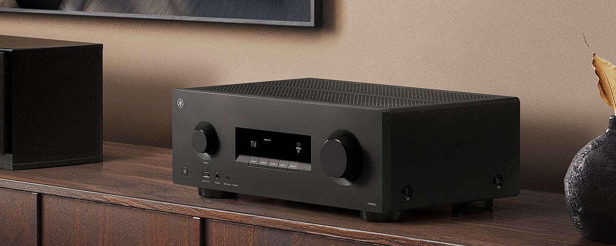 Yamaha rx3000a hjemmekinoreceiver lifestyle bilde på skjenk