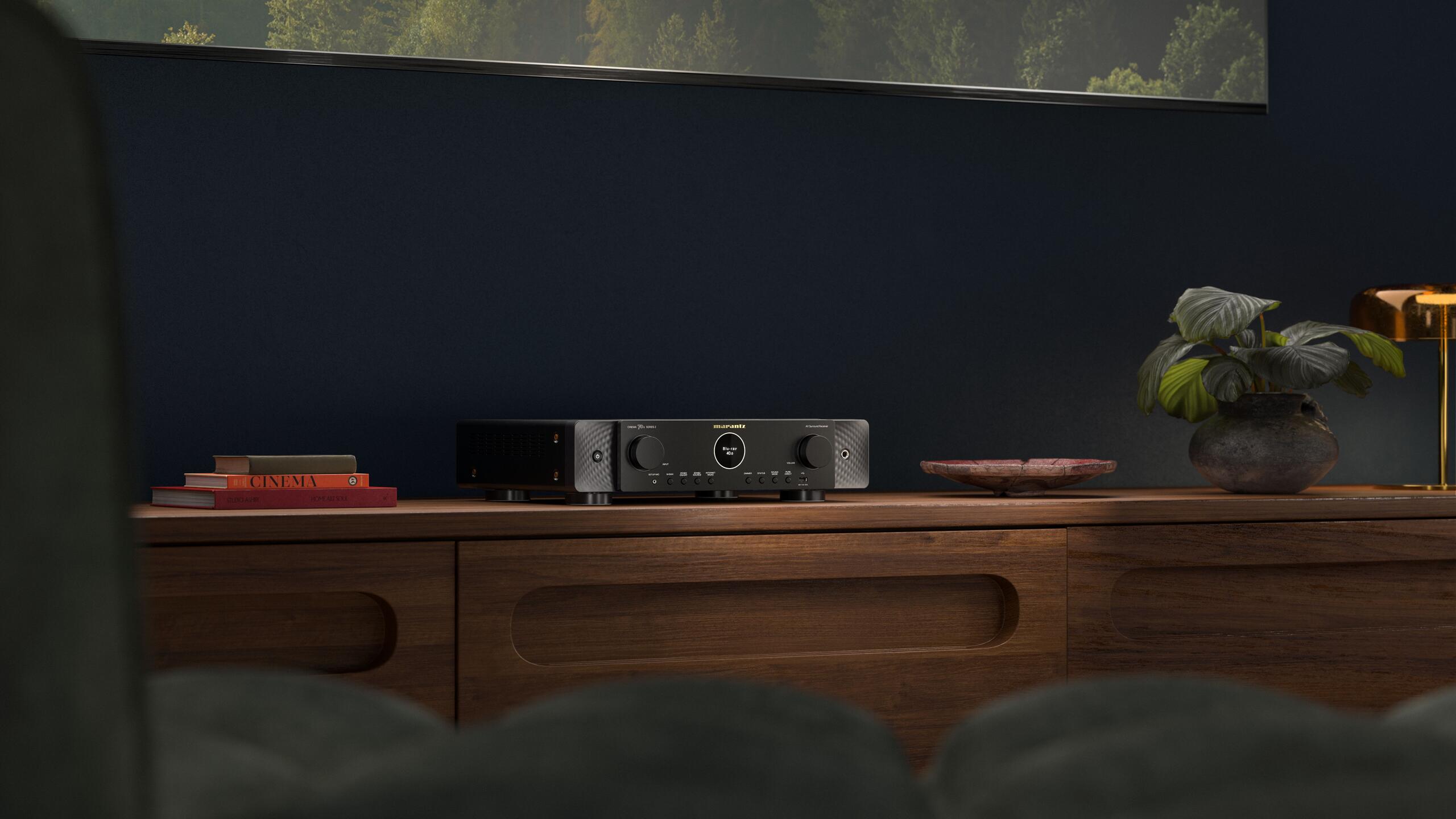 Marantz Cinema 70s series 2 lifestyle bilde i stue hjemmekino