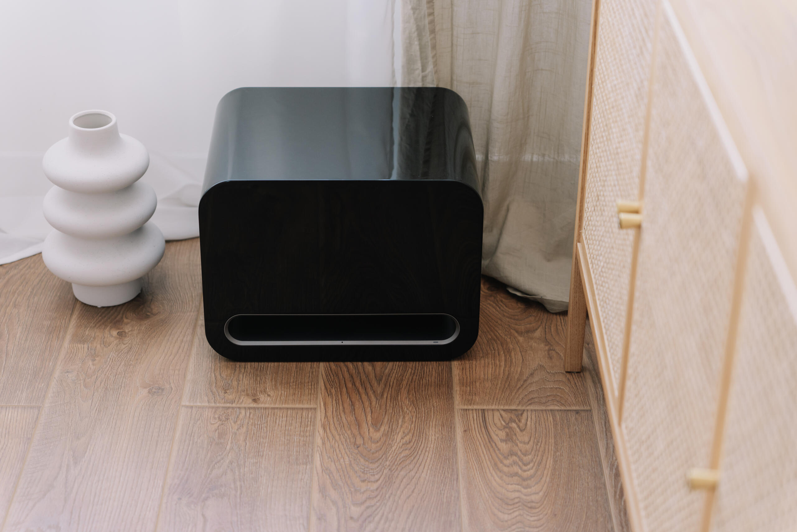 WiiM Sub Pro lifestyle i stue